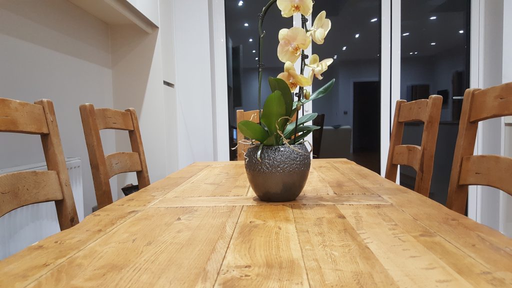 Solid oak kitchen & dining table renovation